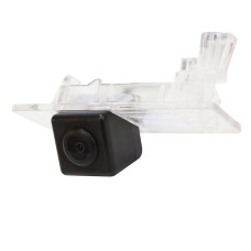 Штатная камера заднего вида FORS.auto FS-8277 (N545-AHD-4PIN) для VW Polo V 4D/Touareg II/Touran II 2010+/Golf Plus/Jetta VI 2011+/Passat B7 Variant/Skoda Octavia A7/Spaceback 2013+/Rapid 2012+/Superb 2014+/Seat Ibiza 2012+/Alhambra 2010+